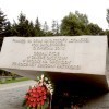 Pomnik ofiar katastrofy smoleńskiej na Cmentarzu Wojskowym na Powązkach w Warszawie
